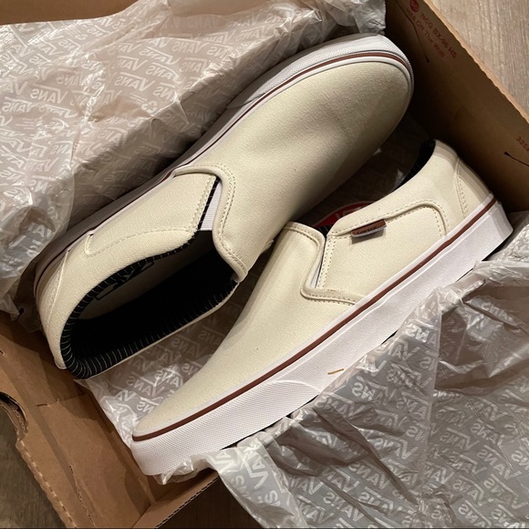 NIB Vans Asher Slip On Sneakers - Picture 8 of 10